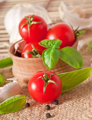 bowl of fresh cherry tomatoes 