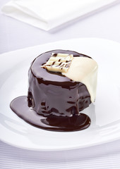 cream chocolate fruit cake sweet food dessert