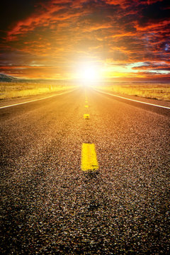 Strada verso il tramonto