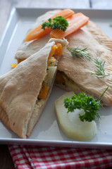 Gemüse-Calzone