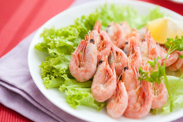 delicious shrimp with a slice of lemon