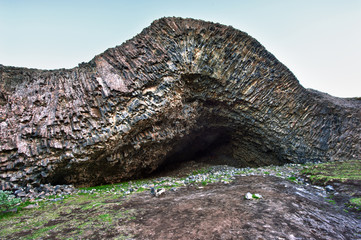 Kirkjan cave