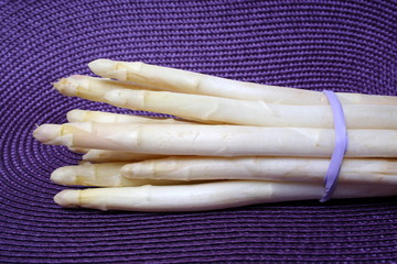 Weißer Spargel
