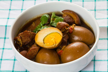 Sweet stew egg and pork