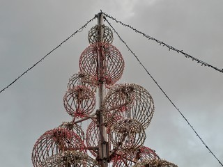 Weihnachtsbaum aus Kugeln