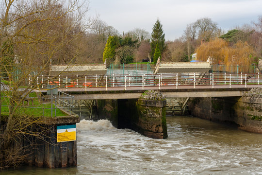 Floodwater Run-off At Yalding Wier Uk