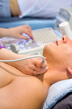 Sonografie der Schilddr&uuml;se