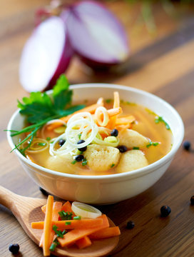 Fototapeta Soup - Grießnockerlsuppe