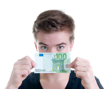 Teenager mit 100 Euro Schein