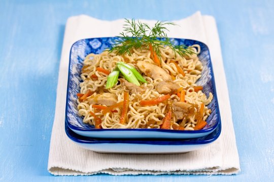 Asian noodles with chicken