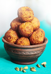 earthenware dish pies