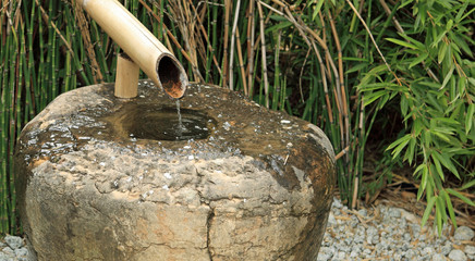 fontaine en bambou