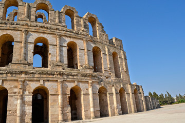 Fototapeta na wymiar Amfiteatr Rzymski w mieście El Jem - Tunezja, Afryka