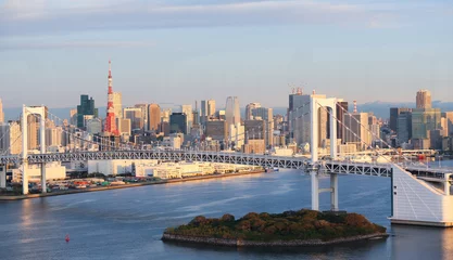 Fotobehang Tokyo Skyline met Tokyo Tower en Rainbow Bridge © jorisvo