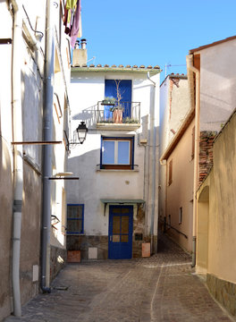 Fototapeta ruelle d'Elne (Pyrenées Orientales )