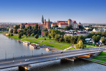 Obraz premium Wawel Castle, Vistula river and bridge in Krakow, Poland