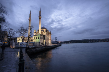 Fototapeta na wymiar Istanbul Big Mecidiye Mosque