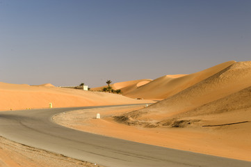 Fototapeta na wymiar Abu Dhabi pustynia