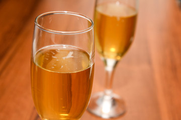 champagne glasses