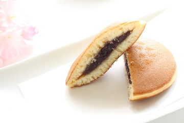 japanese confectionery, red bean paste pan cake Dorayaki