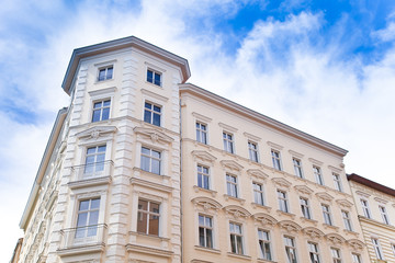 Obraz premium Haus - Altbau in Berlin - Eckhaus