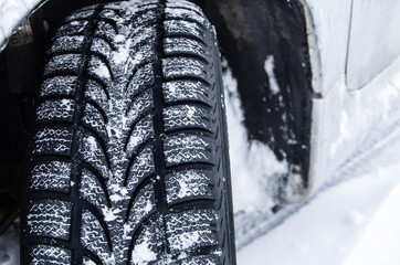 pneus dans la neige