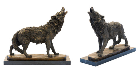 Bronze antique figurine of the howling wolf.