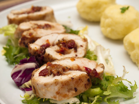 Roladki z suszonymi pomidorami serem mozzarella