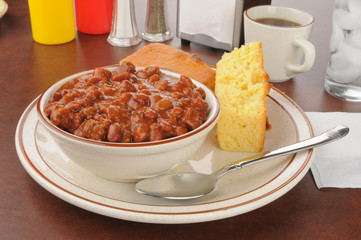 Chili with cornbread