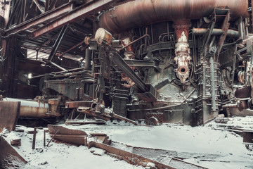 abandoned factory © vlntn