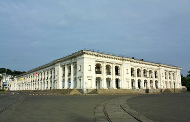 Obraz premium White building of the nineteenth century