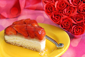 erdbeertorte in romantischer deko