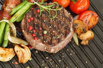 Beff Steak Tournedos with grilled vegetables