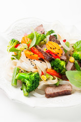 Stir-fry with beef, vegetables and noodle