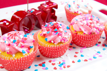 Valentine cupcake with love sign