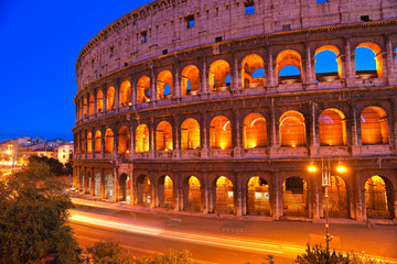 Panele Szklane Podświetlane  Majestatyczne Koloseum, Rzym, Włochy.