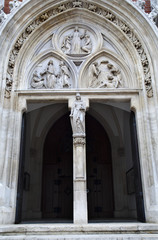 Fototapeta na wymiar Vienna - Main portal from st. Elizabeth church