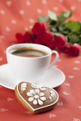 Gingerbread heart with coffee and roses