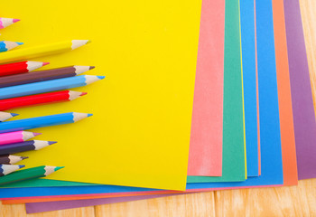 Fototapeta premium color paper and pencils