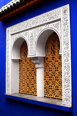 Filigranes Fenster  © Stockdonkey