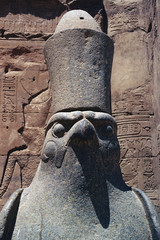 Ägypten, Horus-Falke mit Krone