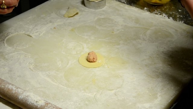 48642592