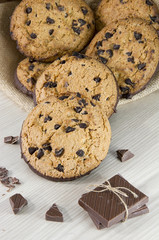 Pastas caseras con pepitas de chocolate, cookies.