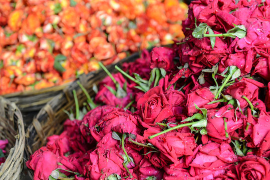 Roses in a Basket for Sale in India