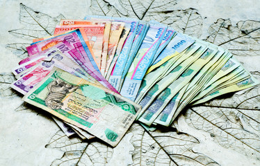 Used banknotes country Sri Lanka
