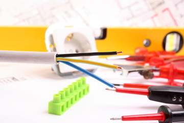 Material und Werkzeuge