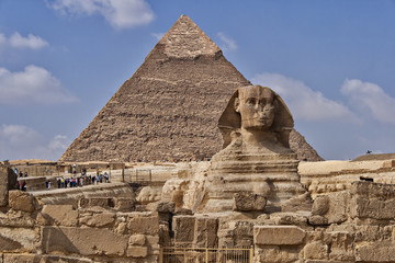 Fototapeta na wymiar Piramidy i sfinks w Egipcie