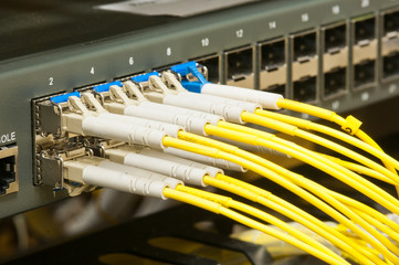 data transfer by optical fiber