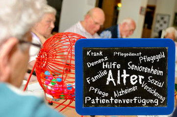Demografischer Wandel Schrift auf Tafel