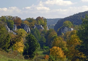 Fototapeta na wymiar Herbst im Altmühltal